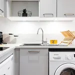 Charming City Center Studio 108